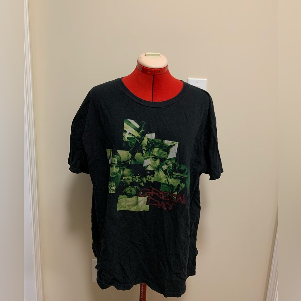 Hot Topic Green Day Short Sleeve Top